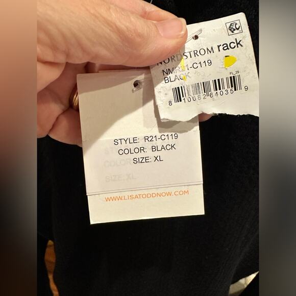 Lisa Todd LOVER EMBROIDERED RAINBOW HEART SWEATER - Picture 8 of 13